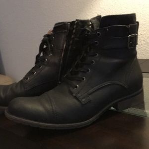 H&M Black pair of Men’s boots. Worn only twice.